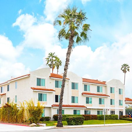 Comfort Inn & Suites Ventura Beach Exterior photo